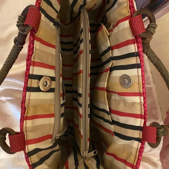 Fuschia straw tote - Picture 3 of 5